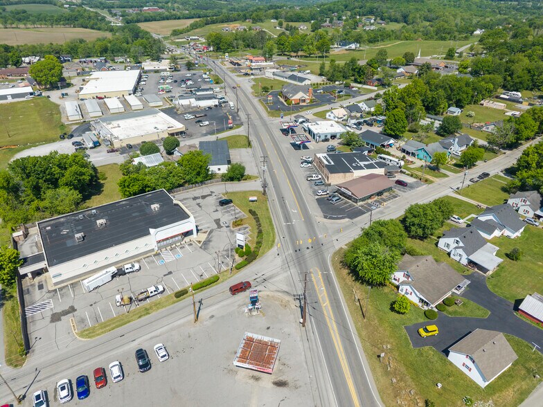 621 McMurry Blvd E, Hartsville, TN à vendre - Photo de l’immeuble – Image 2 sur 14