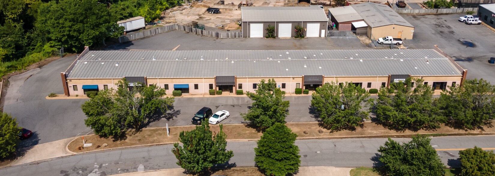 1300 Westpark Dr, Little Rock, AR à vendre Photo principale– Image 1 sur 8