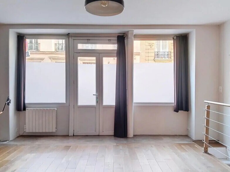Bureau dans Paris à vendre - Photo de l’immeuble – Image 1 sur 3
