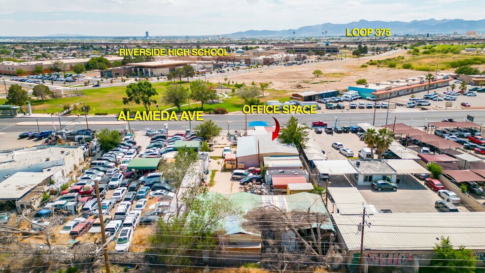 7595 Alameda Ave, El Paso, TX à vendre - Photo de l’immeuble – Image 1 sur 37