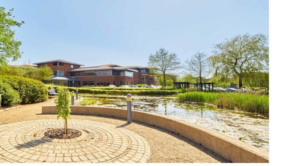 31-49 Caldecotte Lake Dr, Milton Keynes à louer - Photo de l’immeuble – Image 2 sur 17