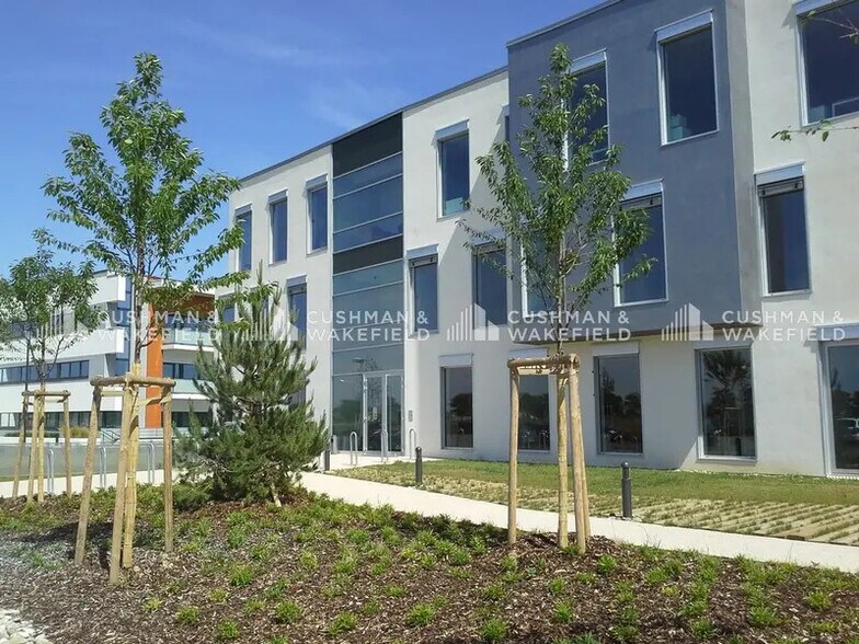 Bureau dans Schiltigheim à louer - Photo de l’immeuble – Image 1 sur 12