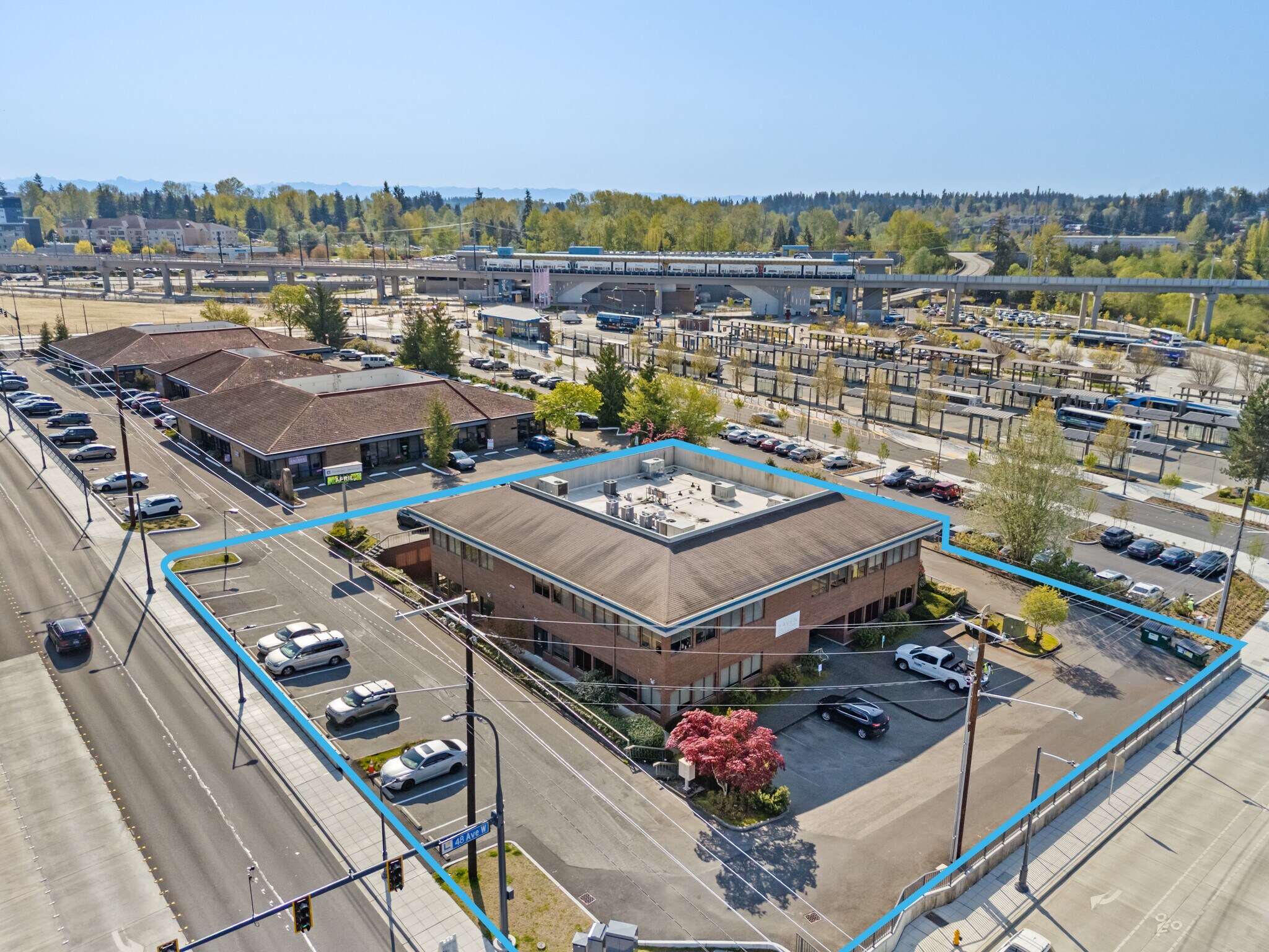 4720 200th St SW, Lynnwood, WA à vendre Photo principale– Image 1 sur 6