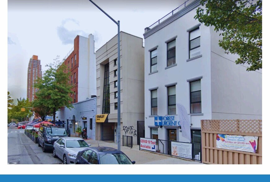 10-11 49th Ave, Long Island City, NY à louer - Photo de l’immeuble – Image 1 sur 10