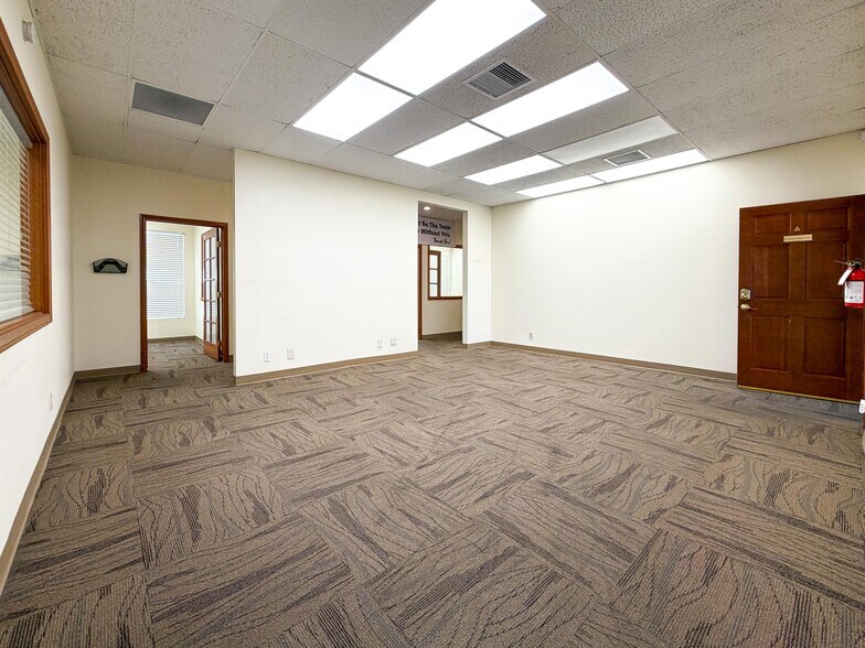 15371 Bonanza Rd, Victorville, CA à louer - Photo intérieure – Image 2 sur 7