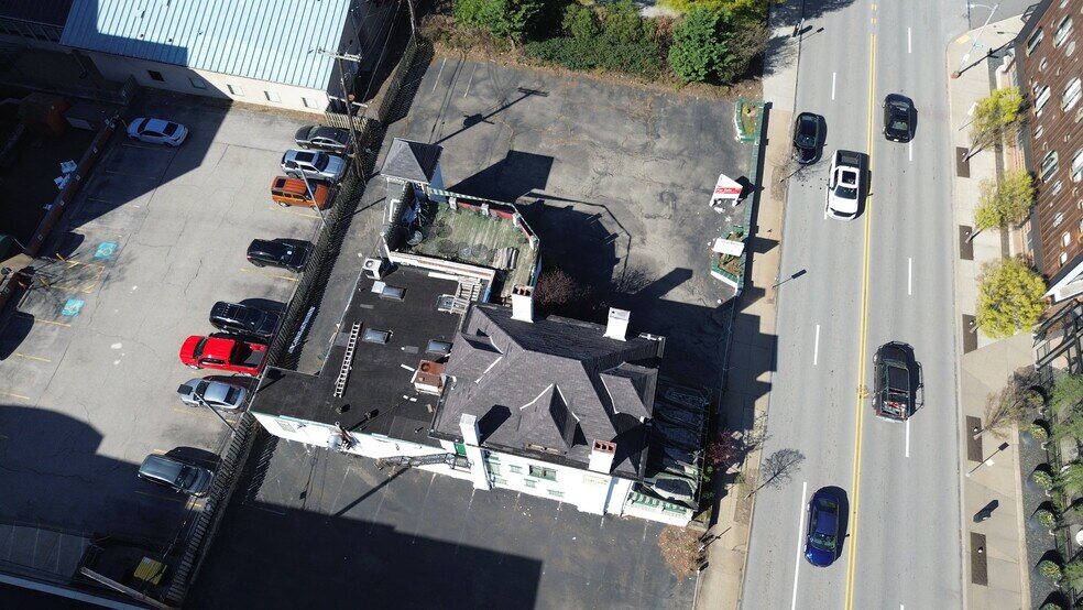 5242 Baum Blvd, Pittsburgh, PA à vendre - Photo de l’immeuble – Image 2 sur 14