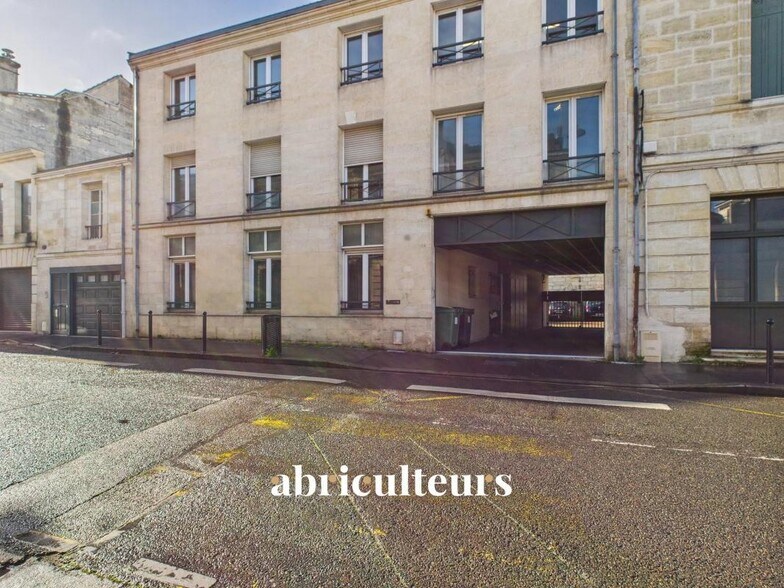 40 Rue De L'Arsenal, Bordeaux à louer - Photo de l’immeuble – Image 2 sur 10