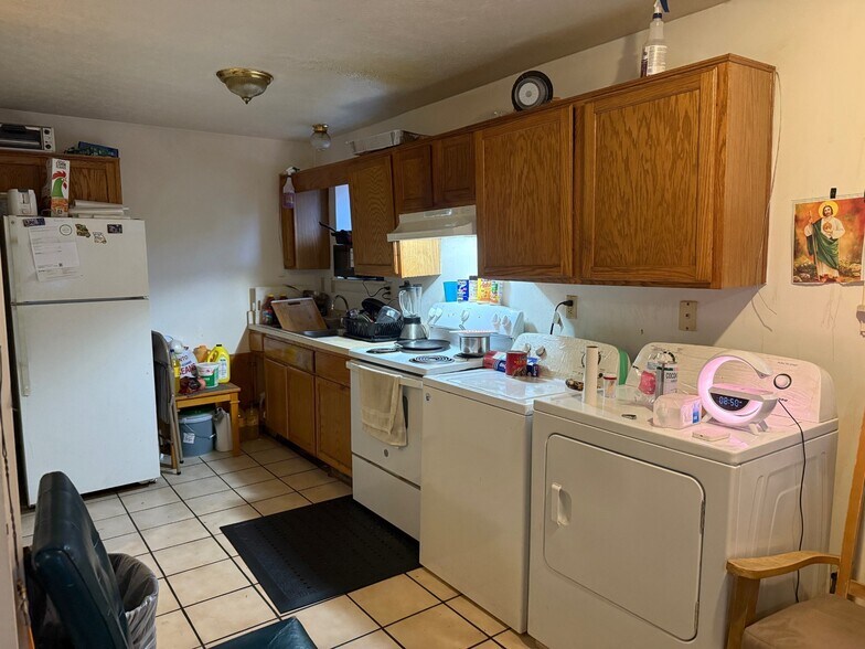2616-2626 Lindsay ave, Louisville, KY à vendre - Photo de l’immeuble – Image 2 sur 6