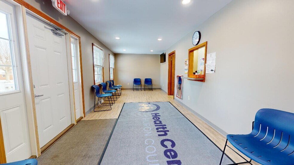 392 Howard St, Willard, OH à vendre - Photo de l’immeuble – Image 2 sur 21