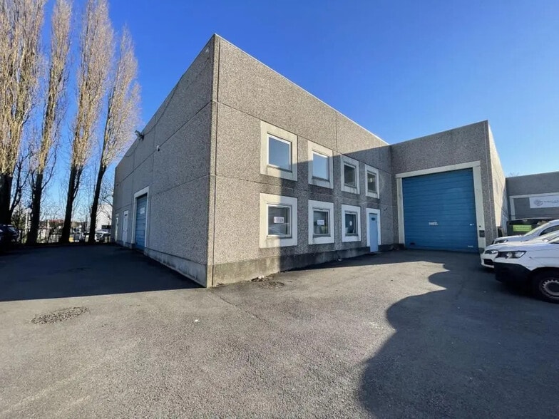 Local d’activités dans Fretin à louer - Photo de l’immeuble – Image 2 sur 20