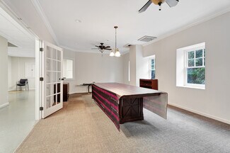 Plus de détails pour 2036 County Road 39, Southampton, NY - Bureau à louer