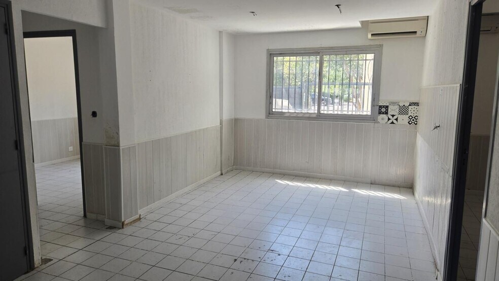Bureau dans La Valette-du-Var à louer - Photo de l’immeuble – Image 3 sur 6
