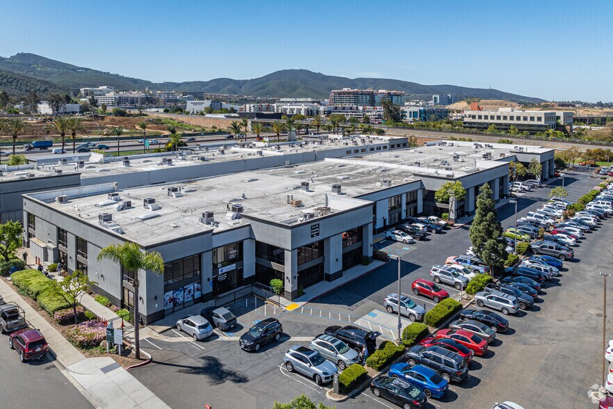 340 Rancheros Dr, San Marcos, CA à vendre - Aérien – Image 2 sur 4