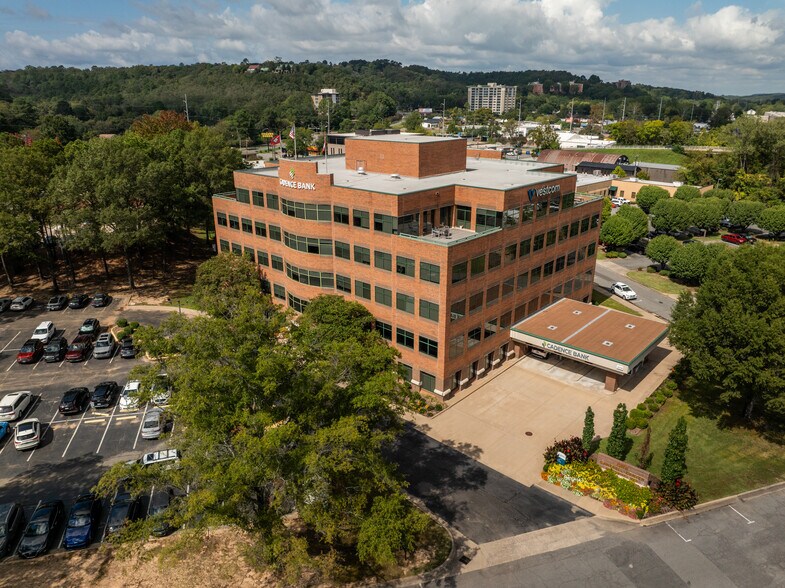 2800 Cantrell Rd, Little Rock, AR à louer - Photo de l’immeuble – Image 3 sur 6