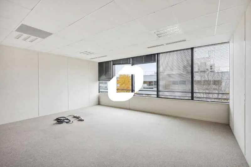 Bureau dans Massy à louer - Photo de l’immeuble – Image 3 sur 17