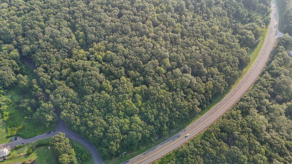 Frost Bridge Rd, Watertown, CT à vendre - Photo de l’immeuble – Image 3 sur 17