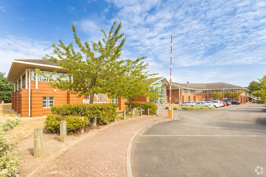 Harry Weston Rd, Coventry à louer - Photo de l’immeuble – Image 3 sur 18