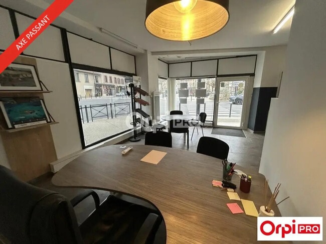 Plus de détails pour Local commercial à vendre