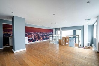 128 Hoxton St, Londres à louer Photo intérieure– Image 2 sur 11