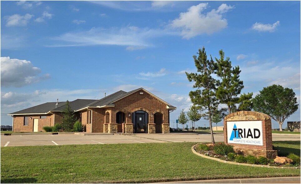 1001 Hospital Cir, Kingfisher, OK à vendre - Photo de l’immeuble – Image 1 sur 7