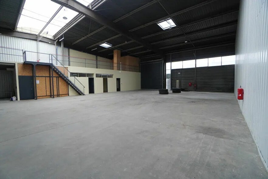 Local d'activités dans Dijon à vendre - Photo de l’immeuble – Image 3 sur 5