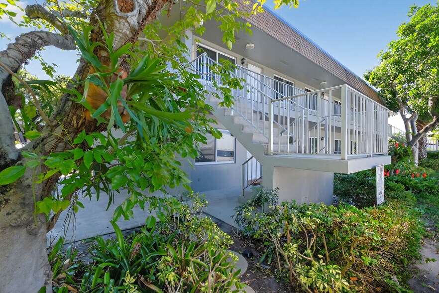 4900 NW 10th Ave, Fort Lauderdale, FL à vendre - Photo de l’immeuble – Image 2 sur 14