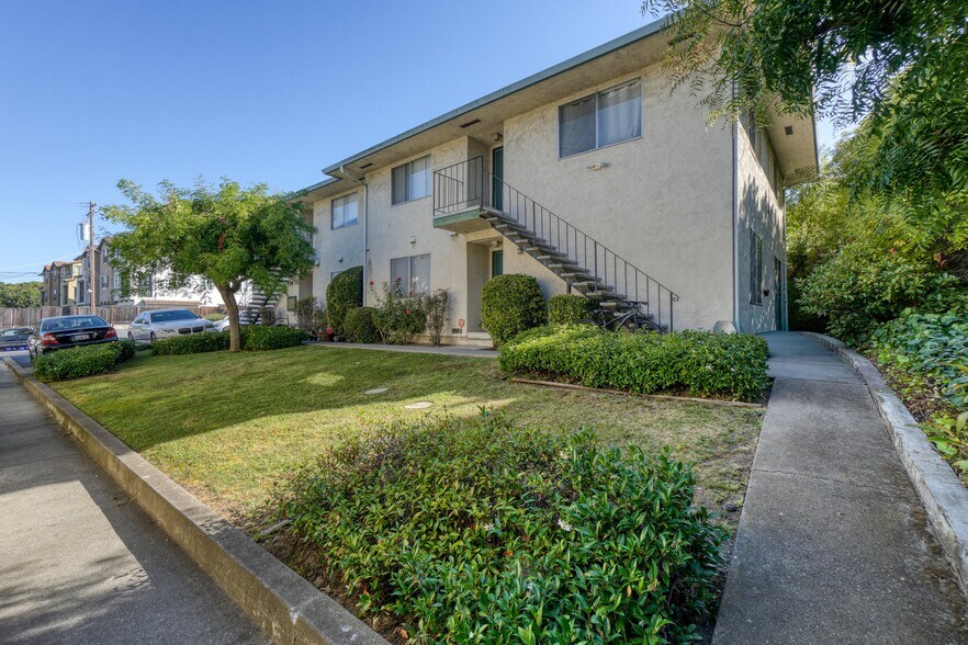 16294-16298 Foothill Blvd, San Leandro, CA à vendre - Photo de l’immeuble – Image 2 sur 11
