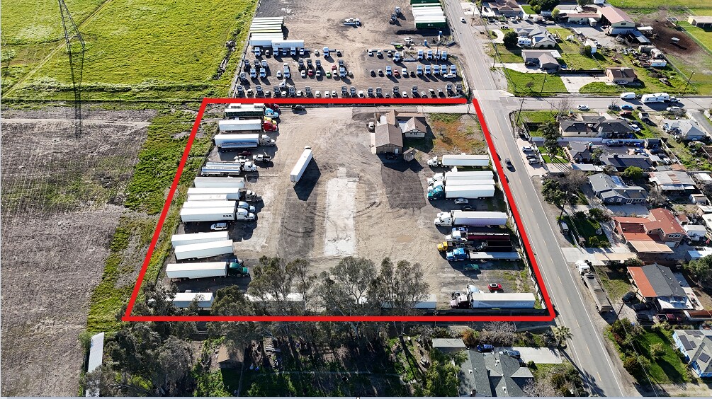 11317 Lilac Ave, Bloomington, CA à vendre Photo principale– Image 1 sur 12