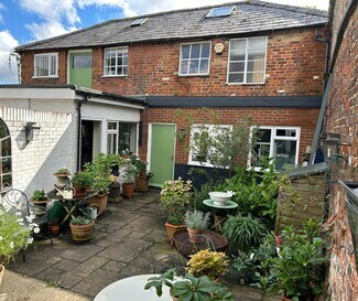Plus de détails pour 21A Queens Rd, Slough - Bureau à vendre