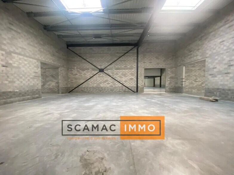 Industriel/Logistique dans Manosque à louer - Photo de l’immeuble – Image 3 sur 4