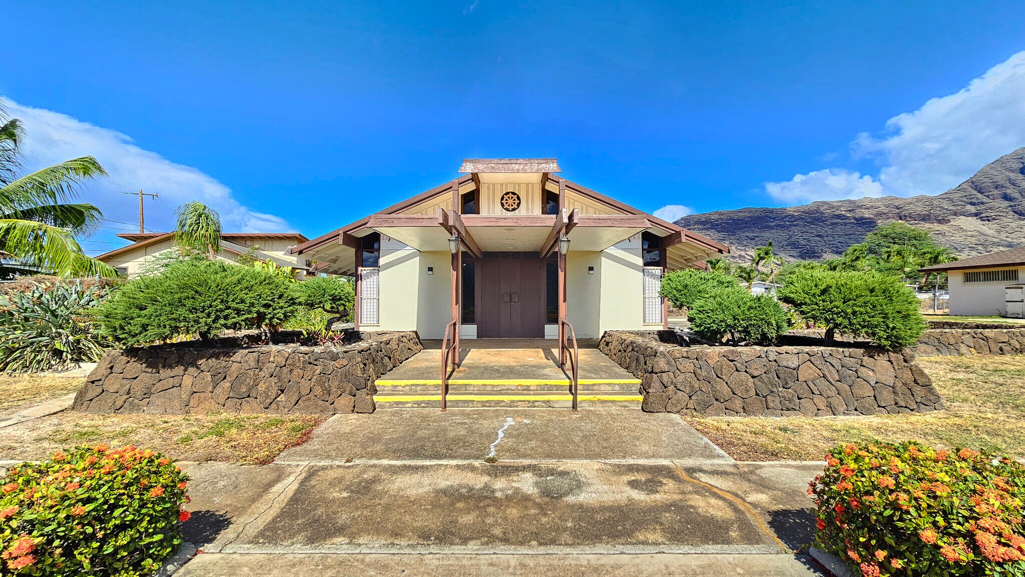 85-762 Old Government Rd, Waianae, HI à vendre Photo de l’immeuble– Image 1 sur 26