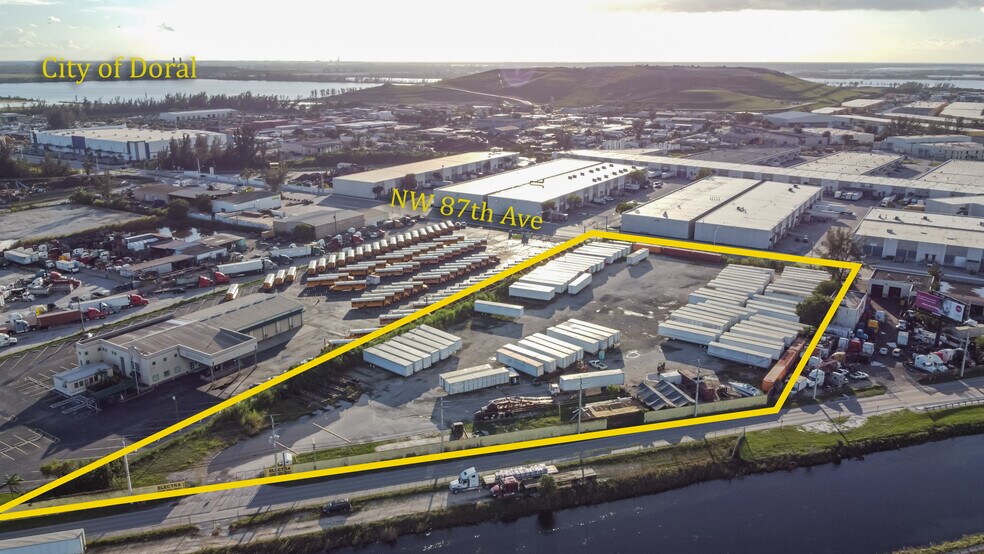 9950 NW South River Dr, Medley, FL à louer - Photo de l’immeuble – Image 3 sur 24