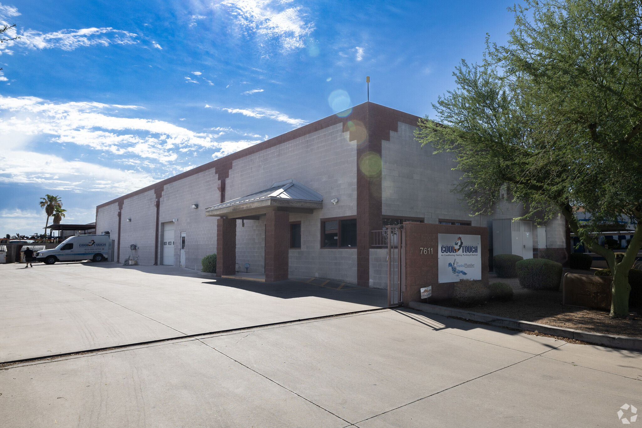 7611 N 74th Ave, Glendale, AZ à louer Photo de l’immeuble– Image 1 sur 12