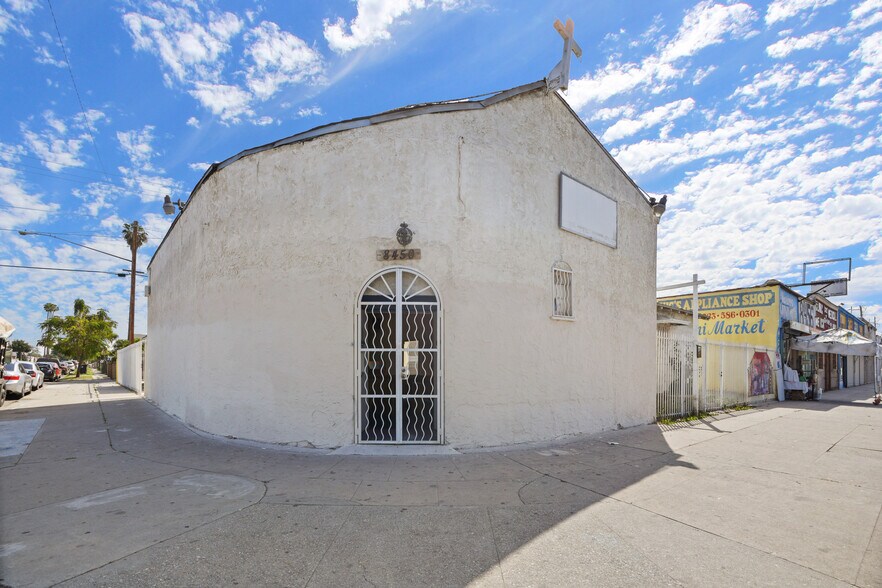 1108 E 84th Pl, Los Angeles, CA à vendre - Photo de l’immeuble – Image 2 sur 50