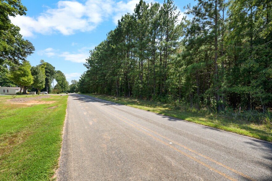 4110 Wilson Town rd, Oxford, NC à vendre - Photo de l’immeuble – Image 3 sur 5