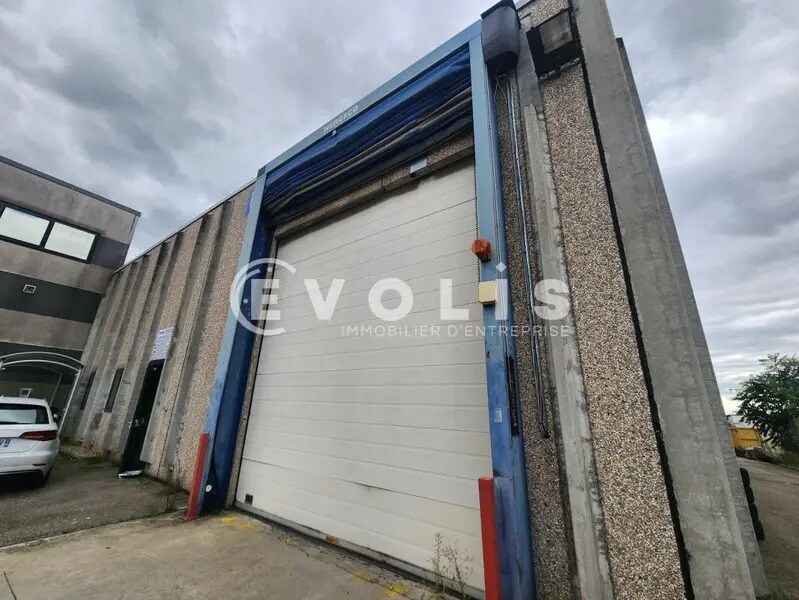 Industriel/Logistique dans Chaponnay à louer Photo de l’immeuble– Image 1 sur 15