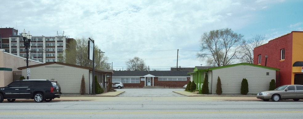523 W Chicago Ave, East Chicago, IN à louer - Photo principale – Image 1 sur 29