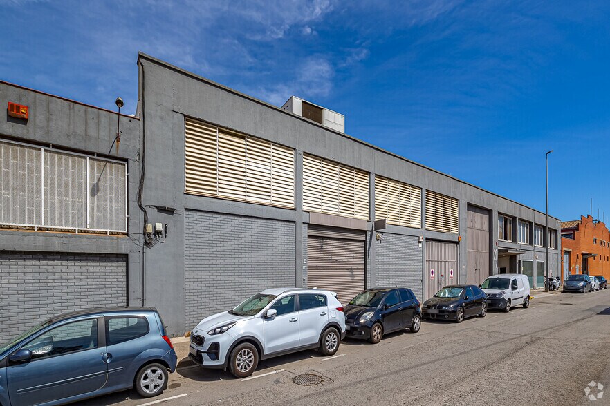 Industriel/Logistique dans Sant Boi de Llobregat, Barcelona à louer - Photo de l’immeuble – Image 2 sur 2
