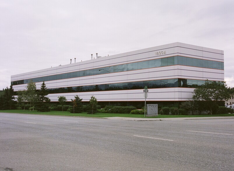 1600 A St, Anchorage, AK à louer - Photo de l’immeuble – Image 2 sur 6