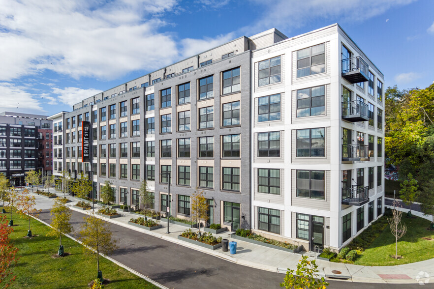 680 Rhode Island Ave NE, Washington, DC à louer - Photo de l’immeuble – Image 3 sur 56
