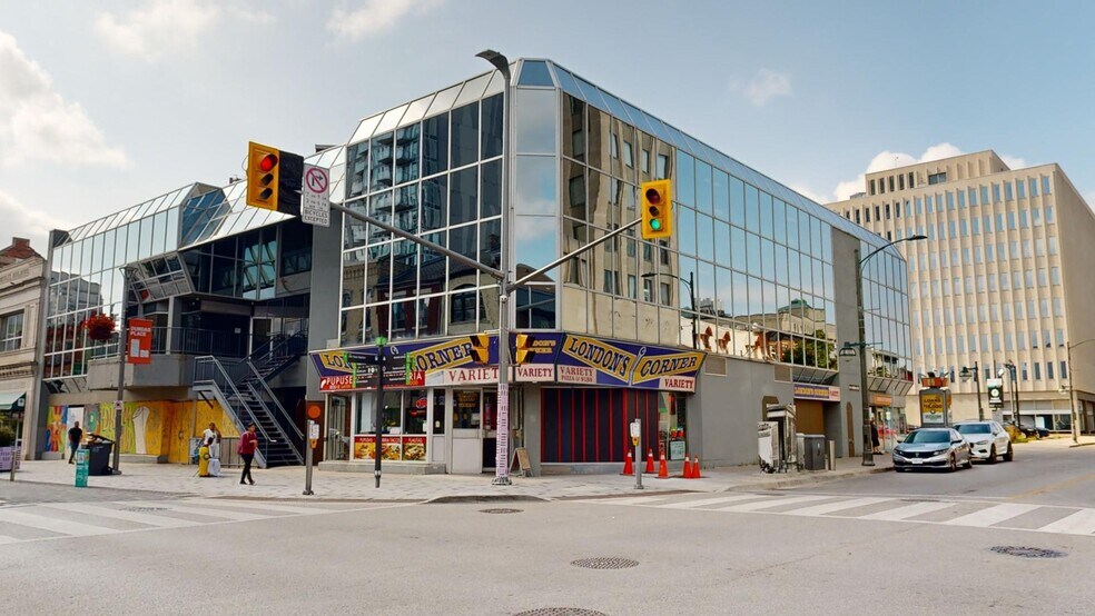 208-210 Dundas St, London, ON à vendre - Photo de l’immeuble – Image 3 sur 4