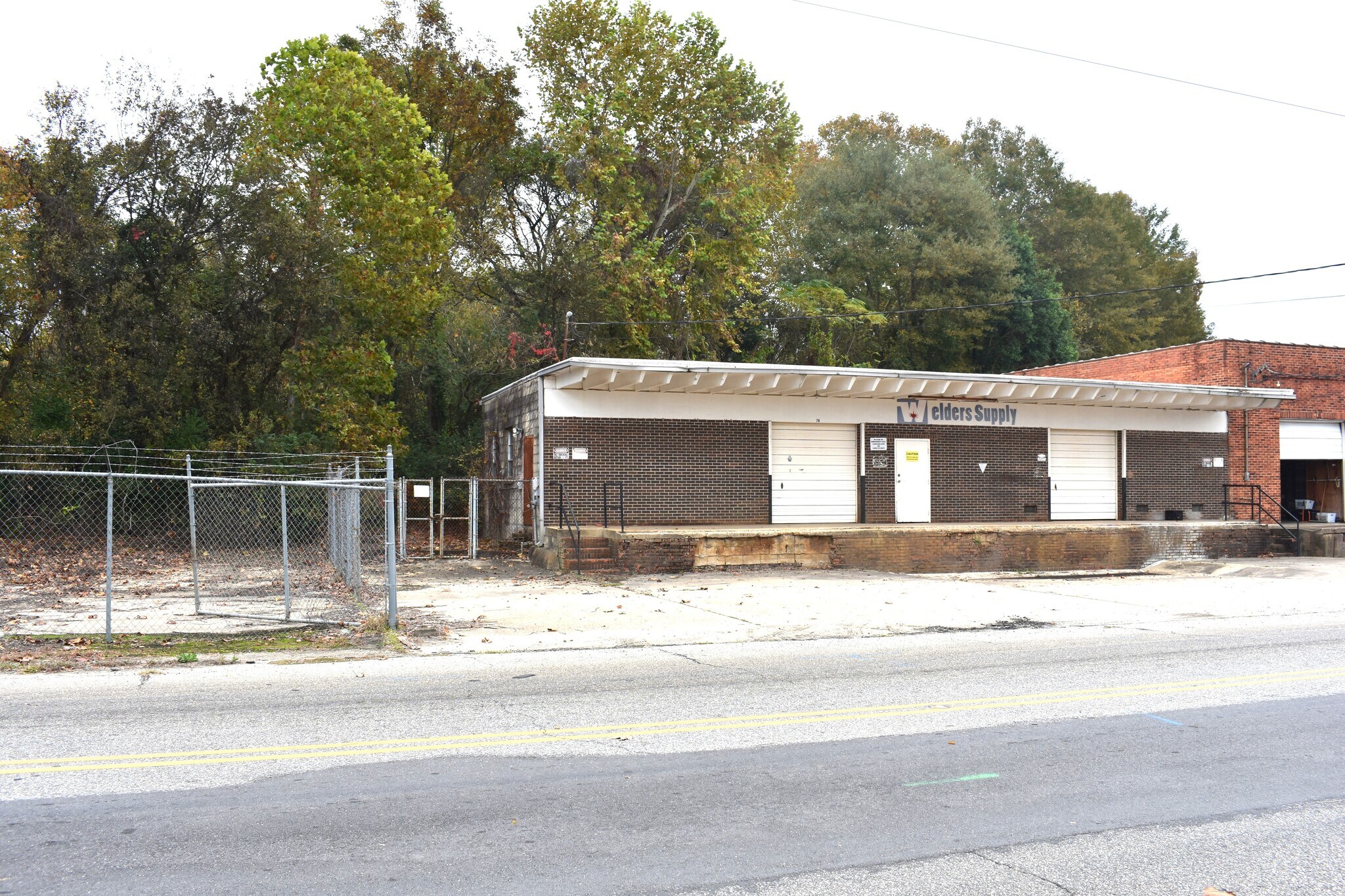 710 N Perry St, Montgomery, AL à louer Photo principale– Image 1 sur 11