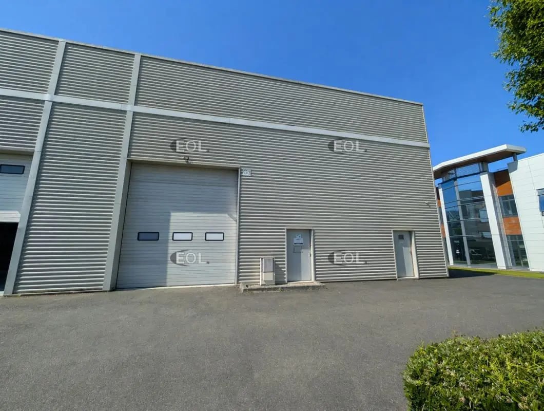 Industriel/Logistique dans Thiais à louer Photo de l’immeuble– Image 1 sur 5