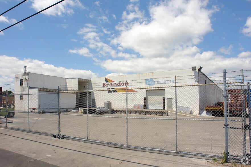 2902 Tuxedo Ave, West Palm Beach, FL à vendre - Photo de l’immeuble – Image 2 sur 20