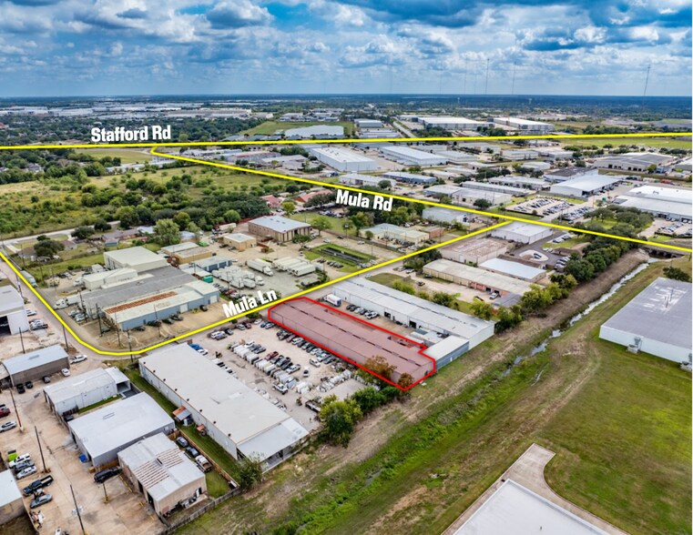 12910 Mula Ln, Stafford, TX à louer - Photo de l’immeuble – Image 2 sur 6