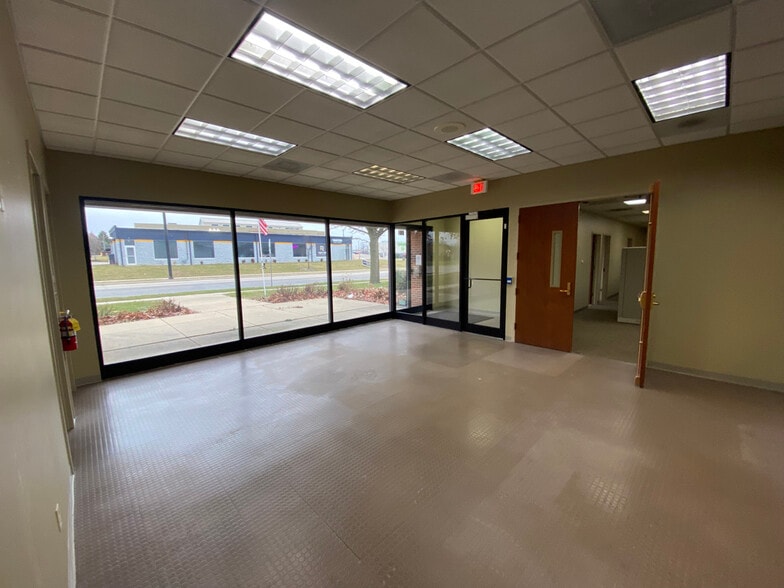 201 Devonshire Dr, Champaign, IL à louer - Photo intérieure – Image 2 sur 9