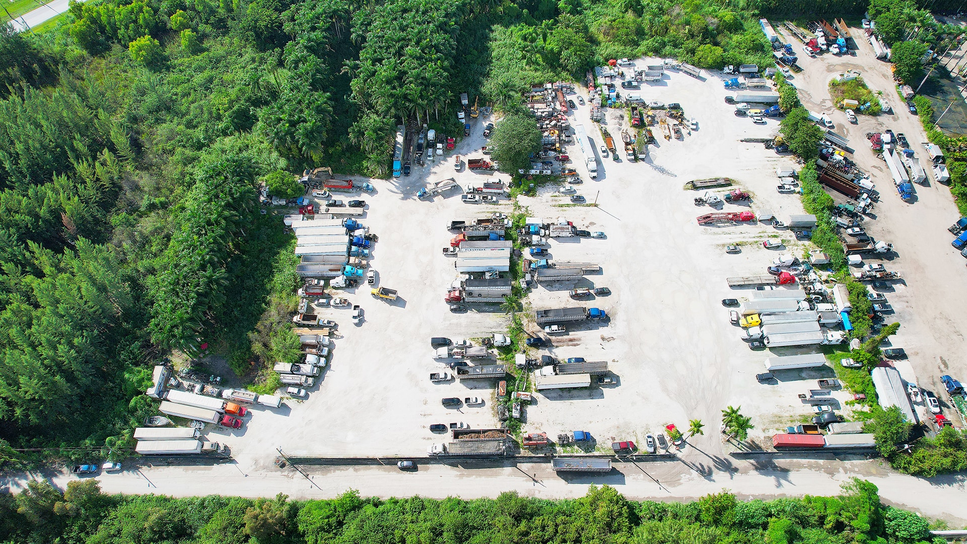 16120 NW 127th Ave, Hialeah, FL à vendre Aérien– Image 1 sur 9