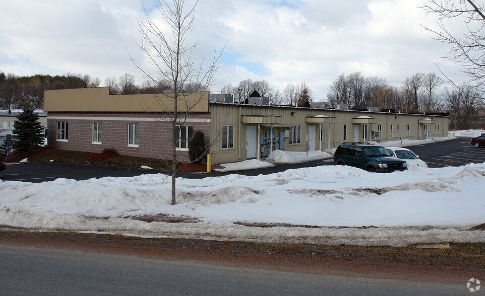 40 Franklin St, Carthage, NY à vendre - Photo de l’immeuble – Image 2 sur 5