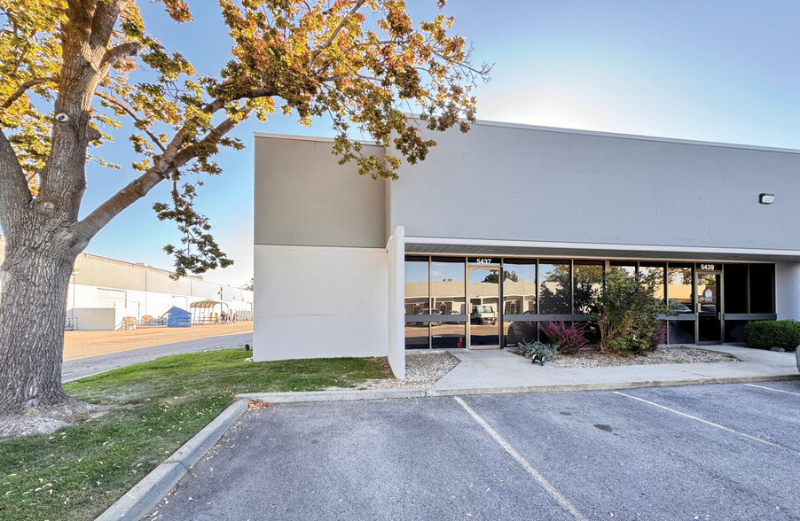 5437-5451 Kendall St, Boise, ID à louer - Photo de l’immeuble – Image 2 sur 3