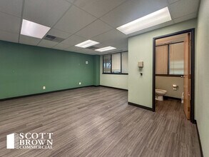 4401 N Interstate 35, Denton, TX à louer Photo intérieure– Image 1 sur 2
